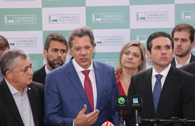 Haddad diz que responsabilidade fiscal tem que ser agenda dos 3 poderes; Hugo Motta afirma que Executivo tem que liderar