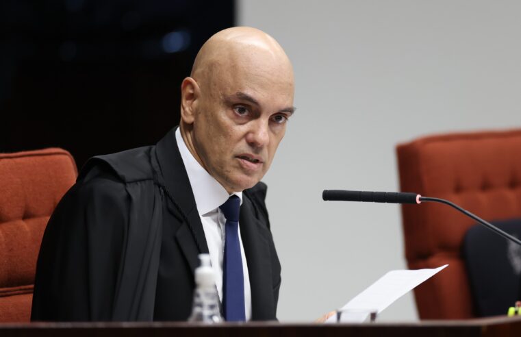 Apesar de decisão da Câmara, Moraes vota para manter processo contra Ramagem por três crimes