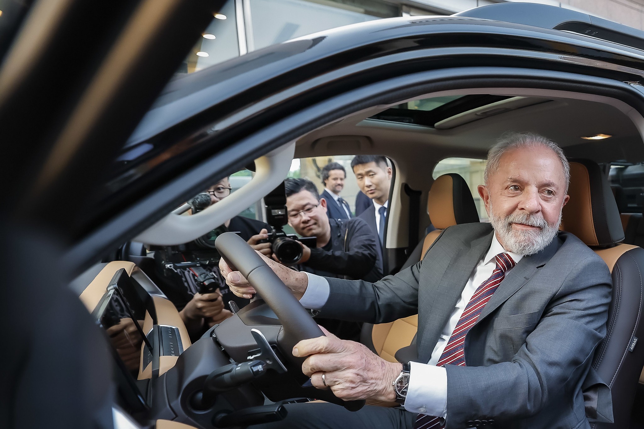 Delivery, carros elétricos, energia limpa, mineração: veja onde a China pretende investir R$ 27 bilhões no Brasil