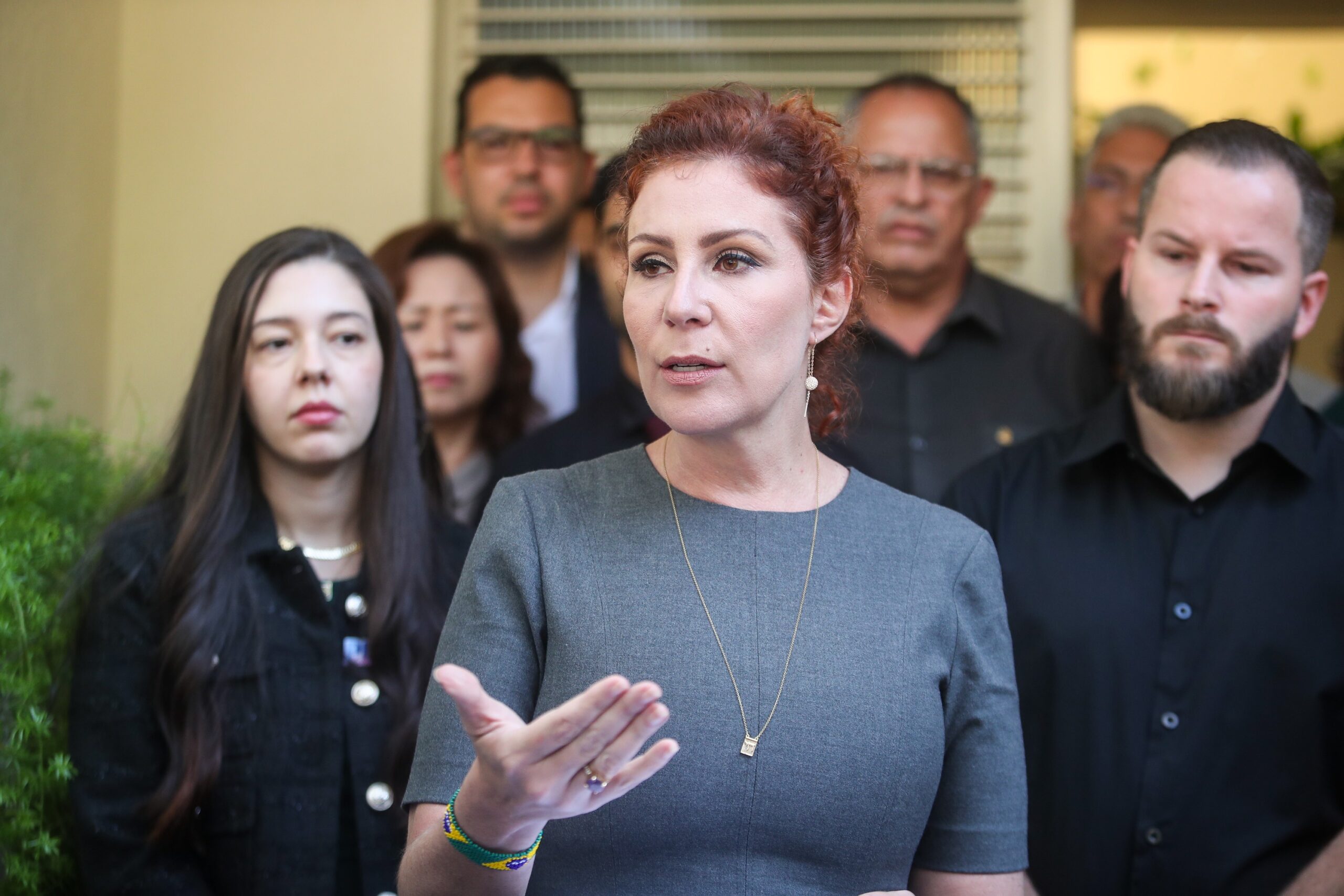 Defesa de Carla Zambelli pedirá prisão domiciliar para a deputada por questões de saúde