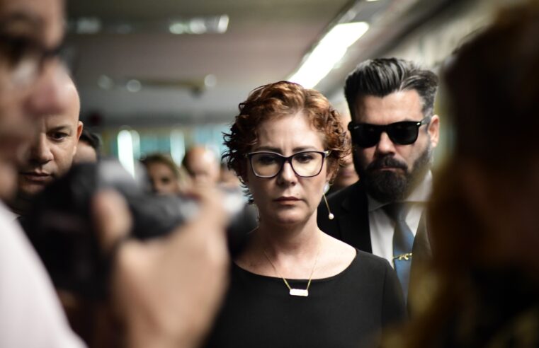 Moraes vota para condenar Zambelli e hacker por invasão a sistemas do CNJ; ministro propõe perda do mandato da deputada