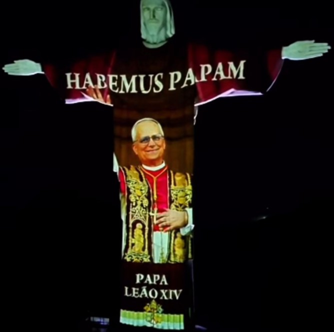 Embaixada do Brasil no Vaticano posta imagem de Leão XIV no Cristo Redentor e cita continuidade do legado de Francisco