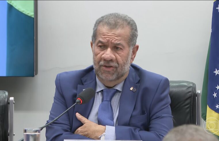 Portaria de Lupi centraliza poder e tira autonomia do presidente do INSS para mudar cúpula do órgão