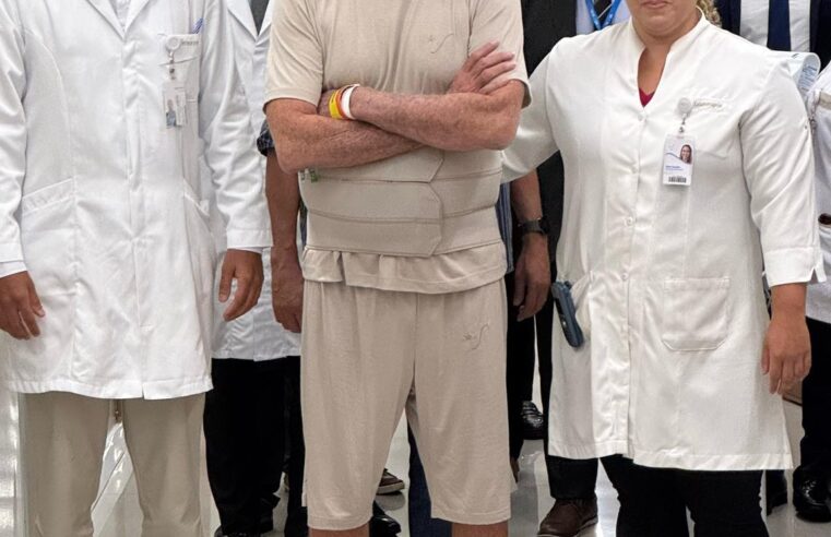 Bolsonaro segue estável, mas não tem previsão de alta hospitalar, diz boletim