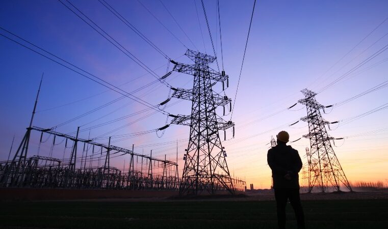 Lula finaliza MP que amplia gratuidade da conta de luz, dizem interlocutores do governo