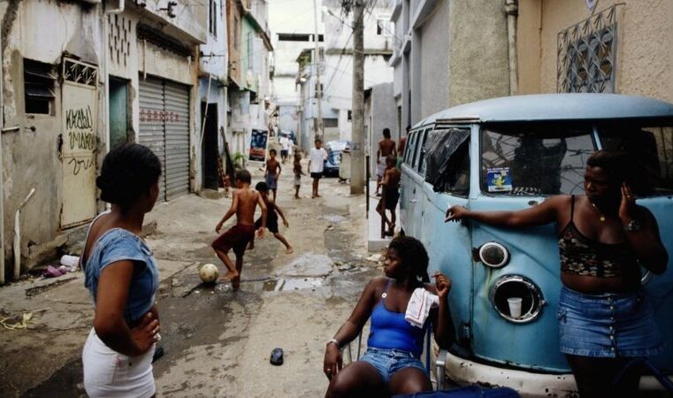 Brasil registra média de 60 jovens assassinados por dia; 312 mil morreram na última década