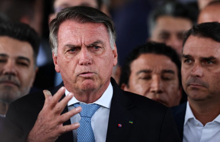 Pesquisa Datafolha: 67% ainda acham que Bolsonaro deveria desistir de candidatura