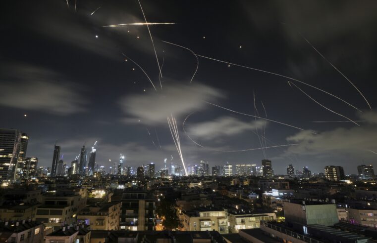 Governo de Israel afirma que dará ajuda a políticos brasileiros que quiserem deixar o país; FAB se diz ‘em condições’ de fazer repatriação