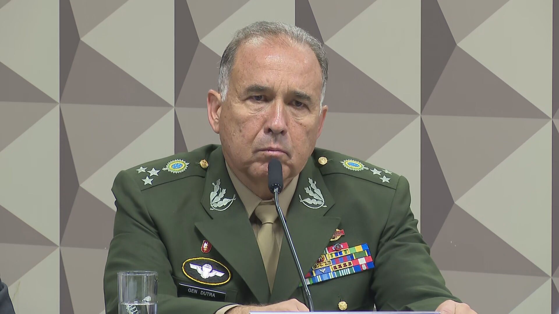 General que comandou o Planalto no 8 de janeiro é rejeitado e vai para a reserva