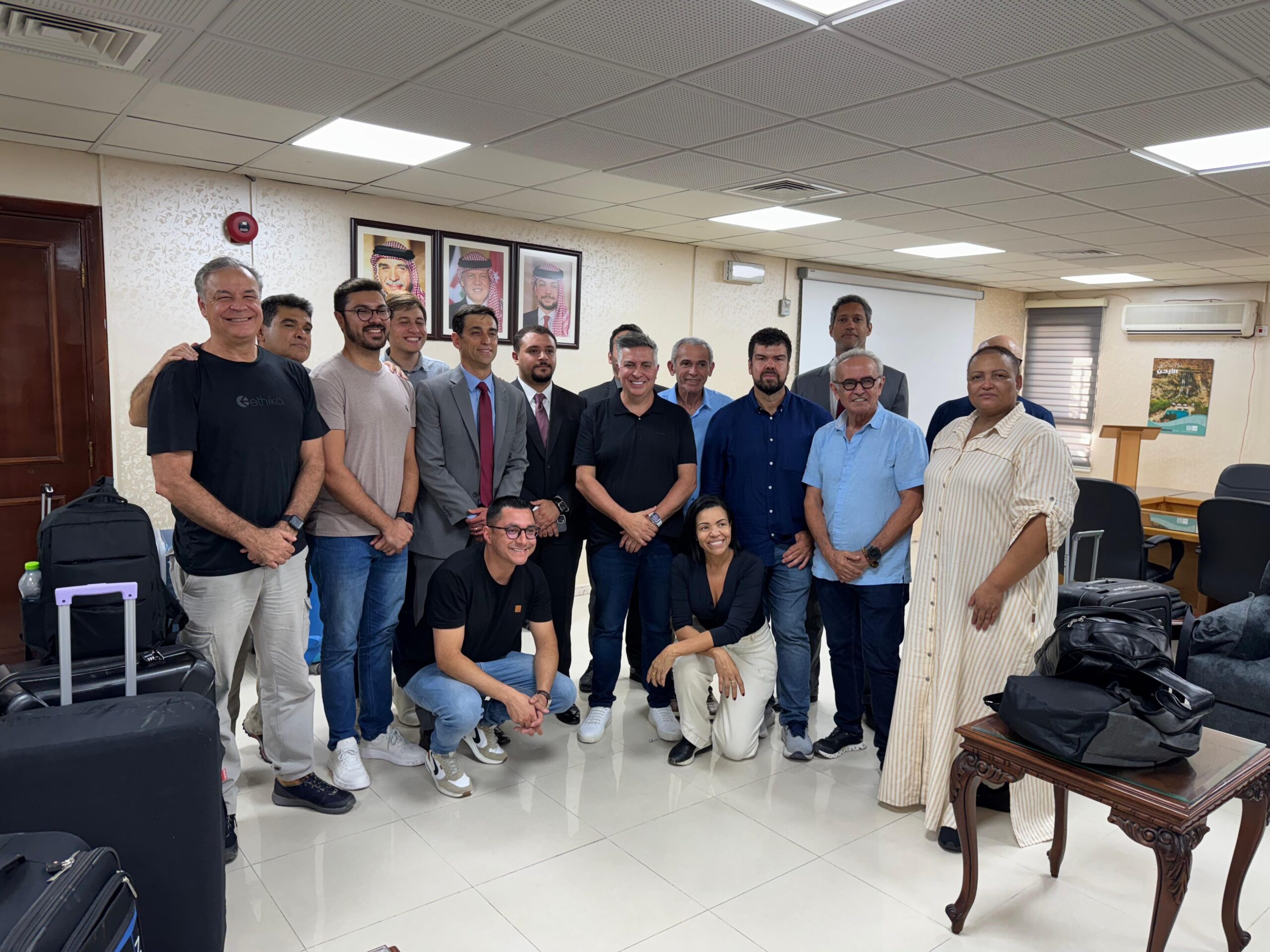 Comitiva de políticos brasileiros deixa Israel pela fronteira com a Jordânia