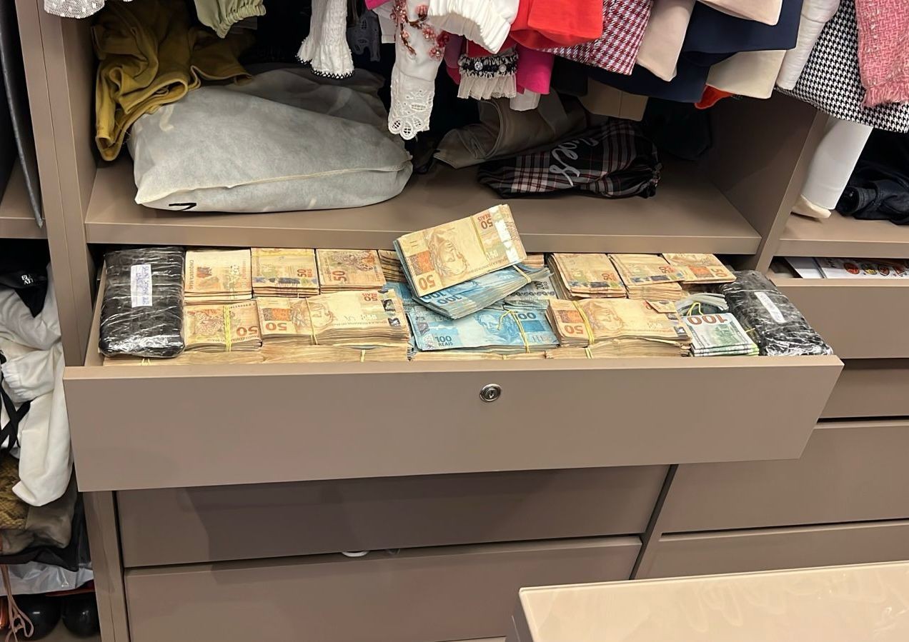 PF apreende mais de R$ 3 milhões na casa de ex-prefeito investigado por suposto desvio de emendas