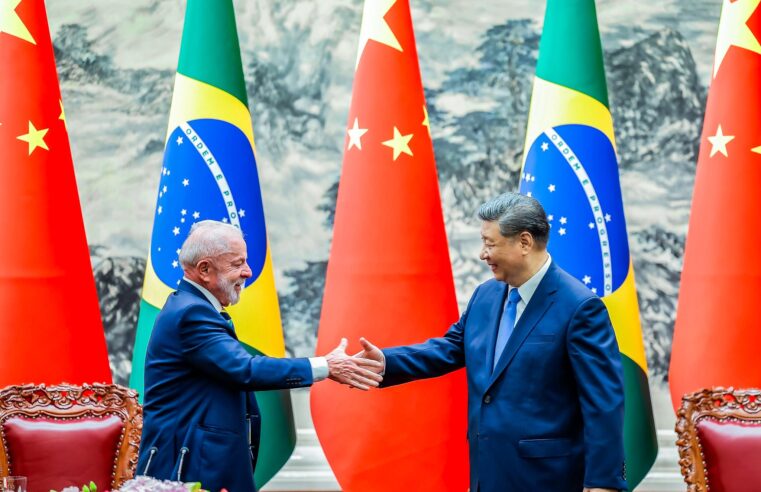 NYT: Lula faz aceno à China e diz que se EUA não quiserem comprar do Brasil, venderá para outros