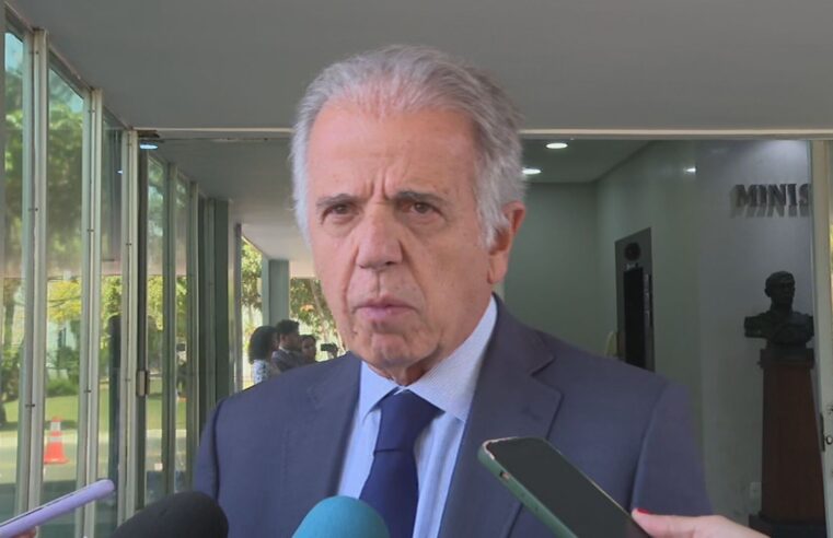 Moraes atende a pedido e libera ministro da Defesa de depor como testemunha de kid preto