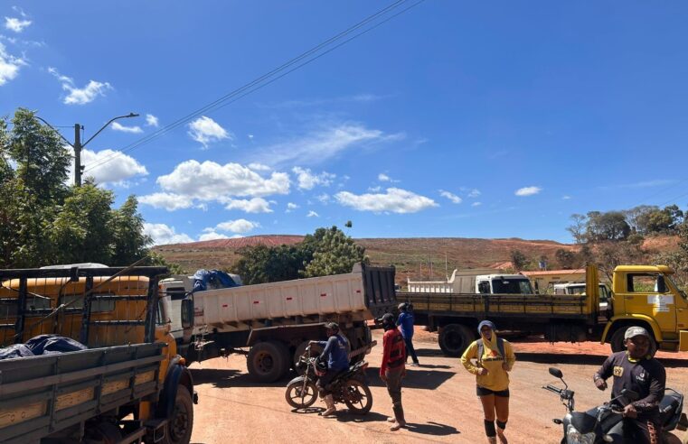 É #FAKE que vídeo de caminhoneiros buzinando em pedágio seja atual e mostre paralisação nacional
