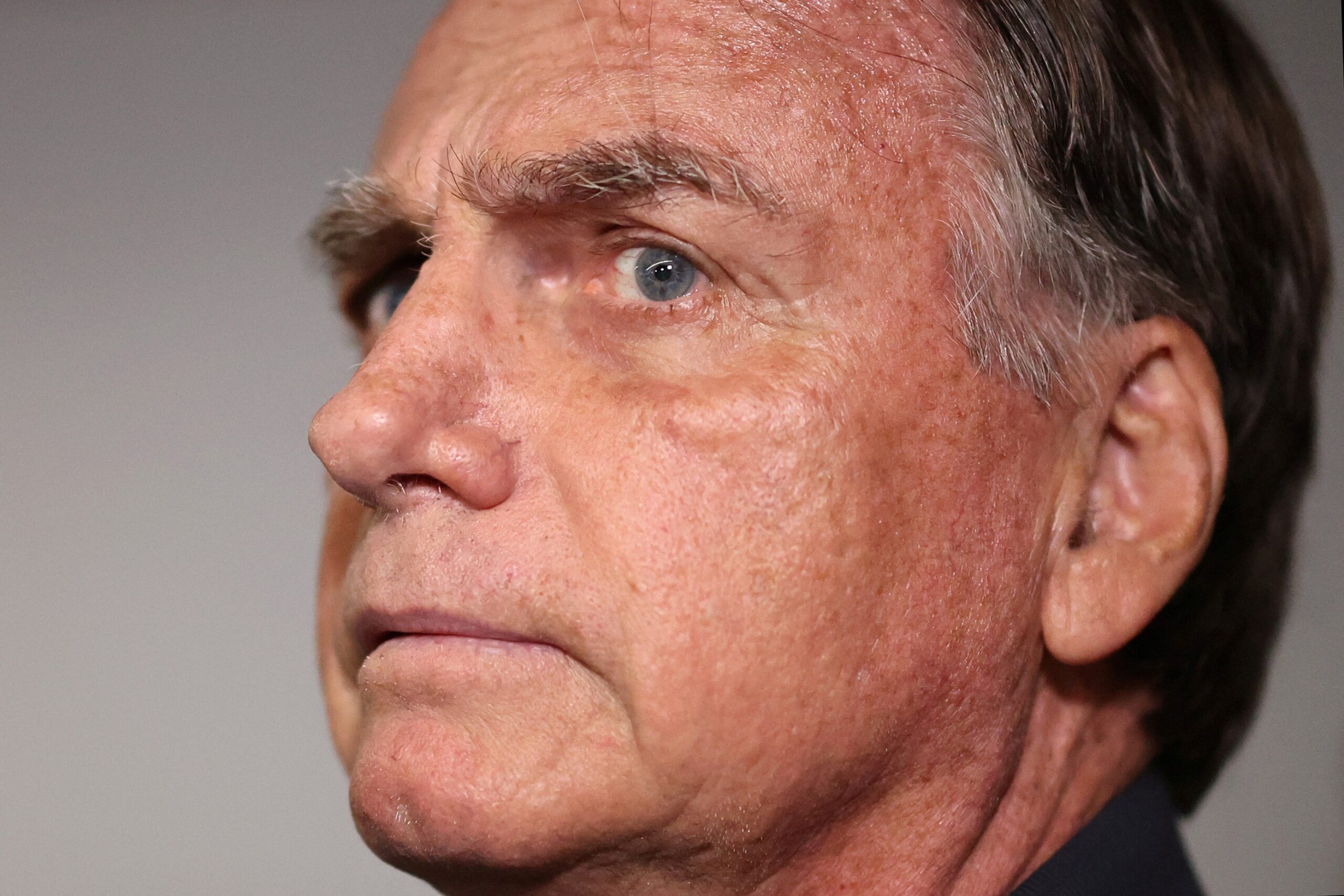 Julgamento de Bolsonaro não deve ter atrasos e será concluído até outubro, avaliam ministros do STF