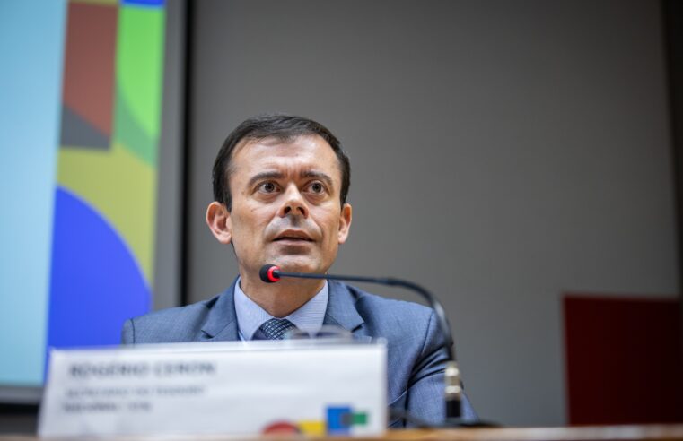 Reforma da Previdência é debate que precisa ser feito em até 10 anos, diz secretário do Tesouro