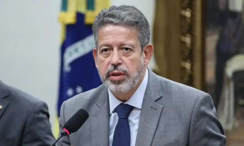 Planalto e STF veem Lira como artífice de versão radical de PEC da Blindagem