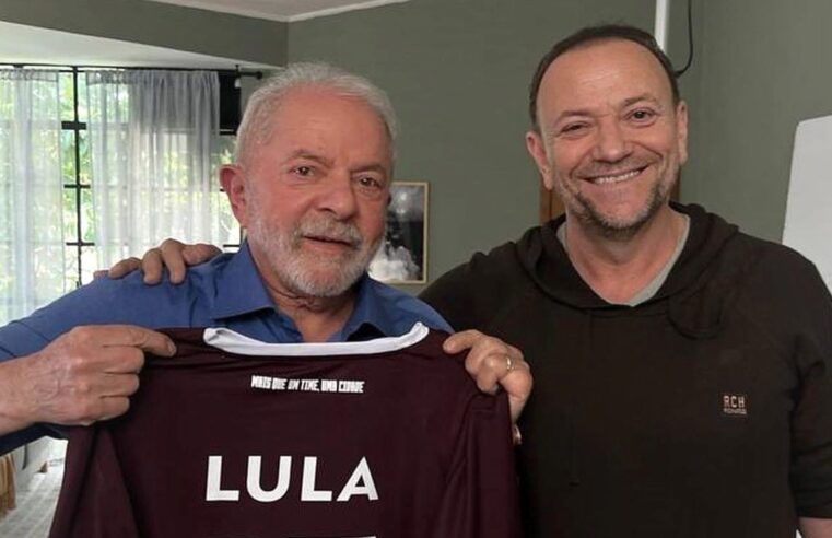 Lula participa de evento que definirá estratégias para reeleição e posicionamento do PT em 2026