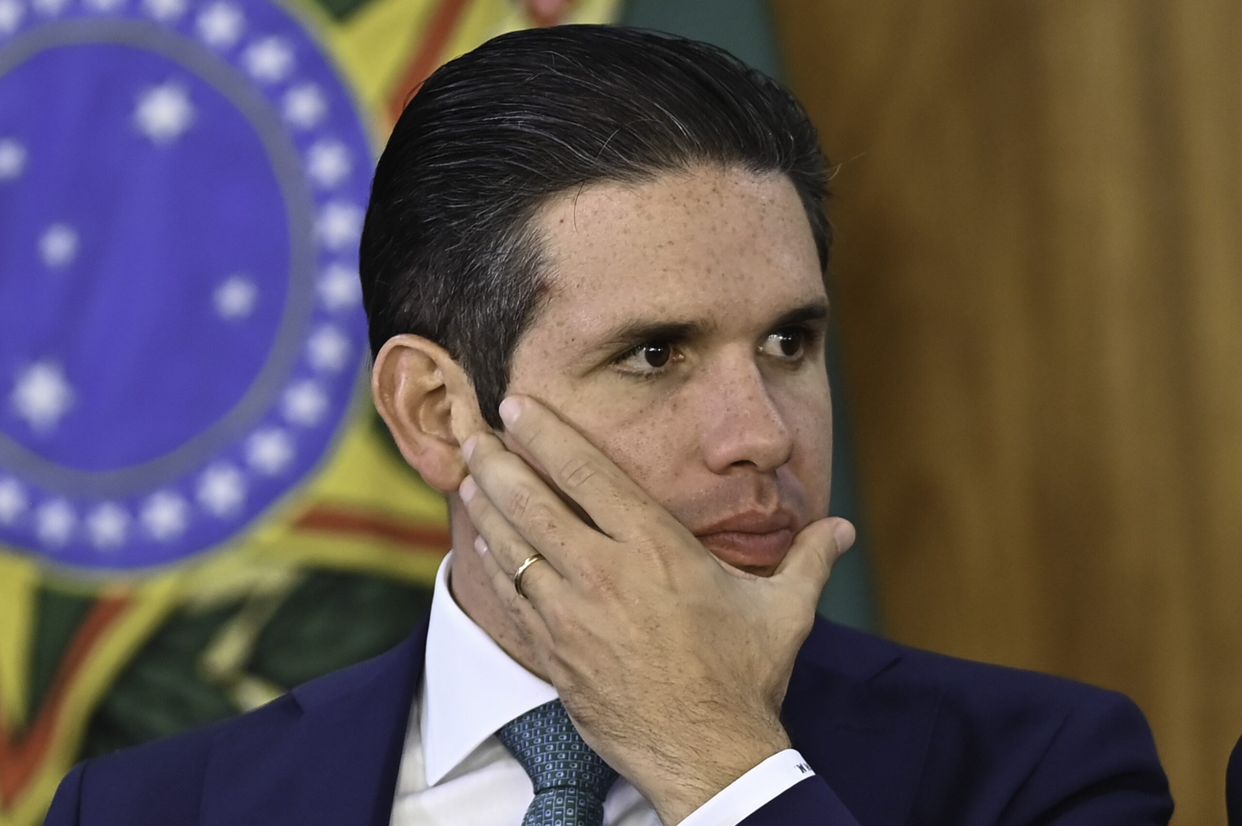 Motta prometeu à oposição andamento da PEC das Prerrogativas e anistia, mas líderes do PL cobram pressa