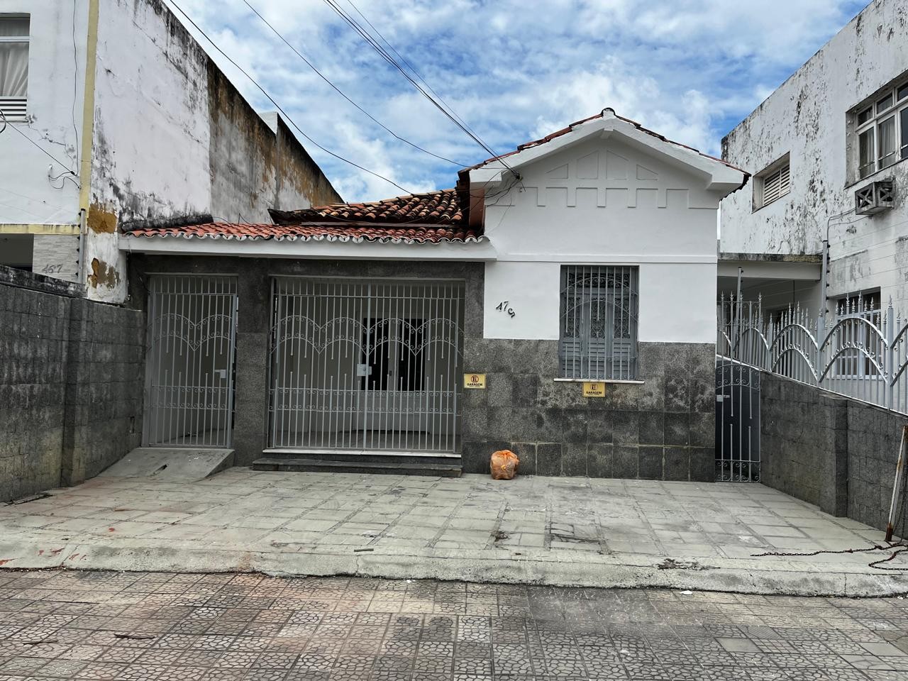 Entidades investigadas por descontos ilegais em aposentadorias do INSS fecham as portas e dificultam processos na Justiça