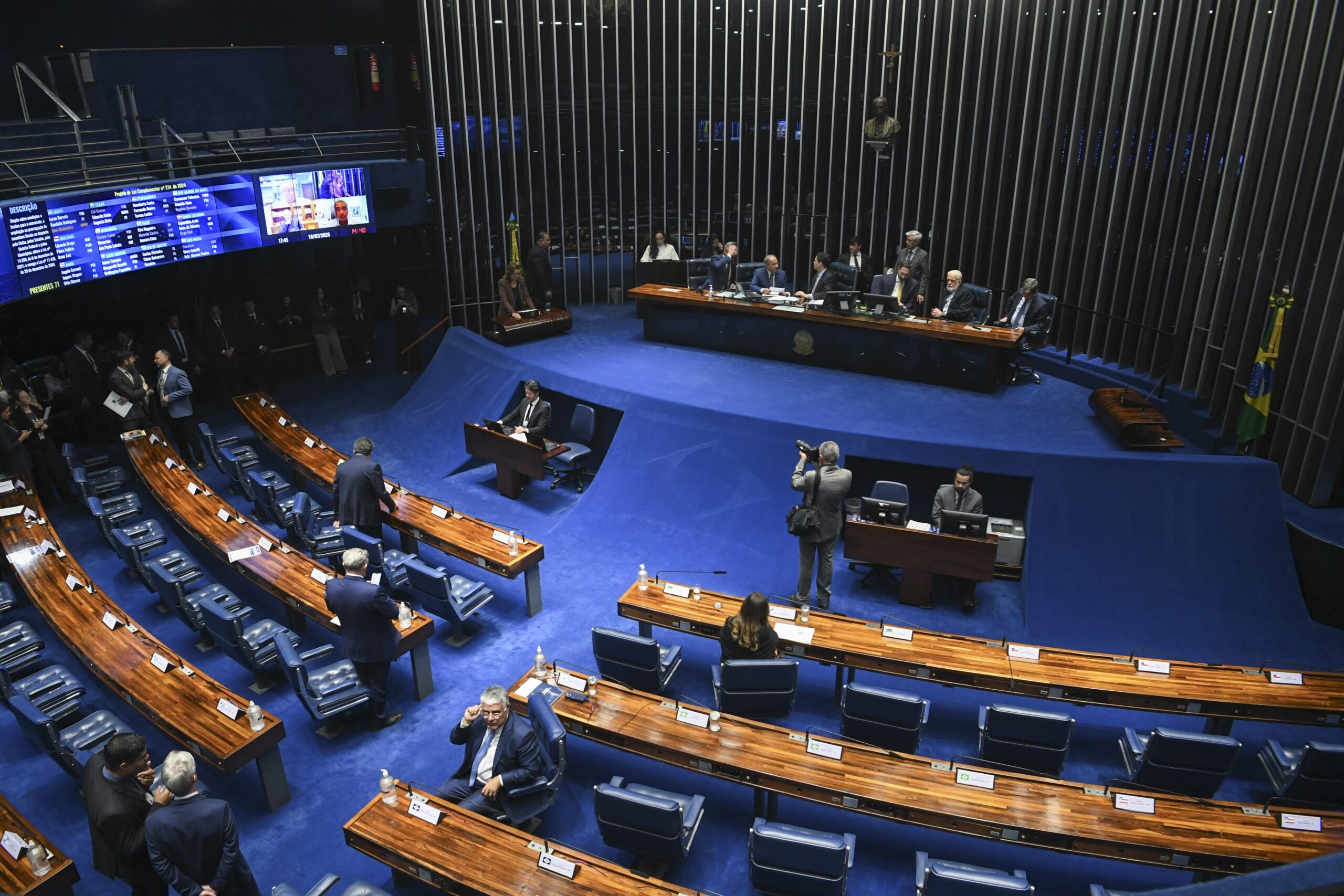 Adultização: Senado deve votar nesta semana projeto para proteger crianças em ambientes digitais; entenda a proposta