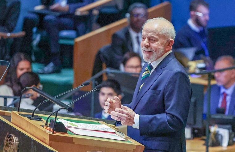 Lula embarca para primeira viagem aos EUA após tarifaço; presidente abre debate da ONU na terça