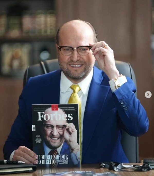 Quem é Nelson Willians, advogado alvo da PF, que já foi capa da Forbes, atuou na herança de Gugu e coleciona obras eróticas
