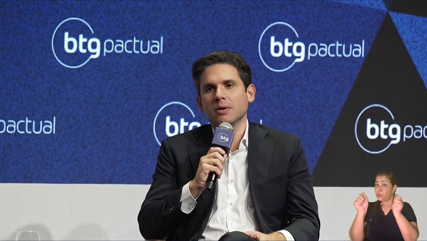 ‘É momento de tirar da frente todas as pautas tóxicas’, diz Motta um dia após ser alvo dos atos contra a anistia e a PEC da blindagem