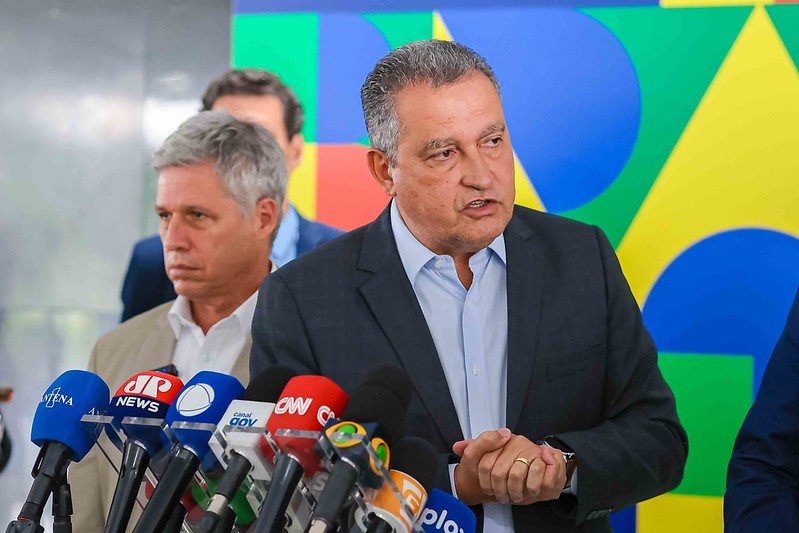 Tarifa zero no transporte público: Rui Costa diz que Lula pediu ‘estudos’ e que não há ‘nada programado’