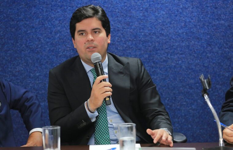 Após anunciar permanência no governo, ministro dos Esportes, André Fufuca, é afastado do Progressistas