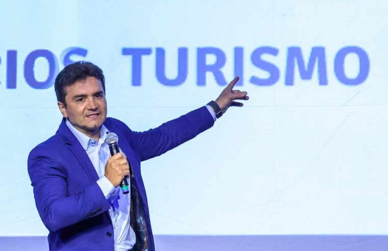 União Brasil abre processo para expulsar ministro do Turismo