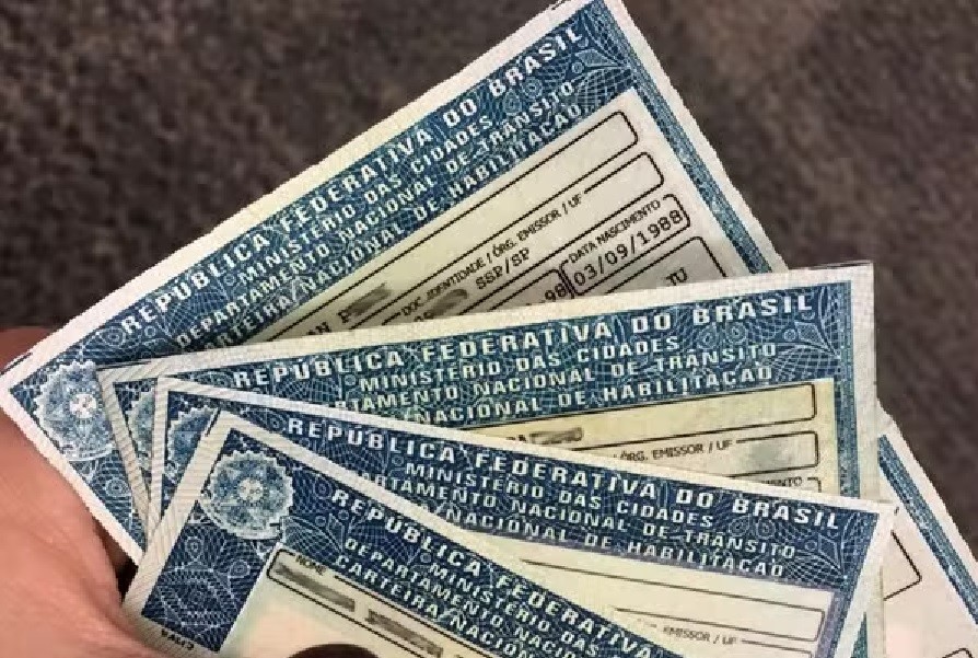 Ministro diz que governo vai oferecer cursos gratuitos para tirar CNH; mudanças devem começar a valer ainda este ano