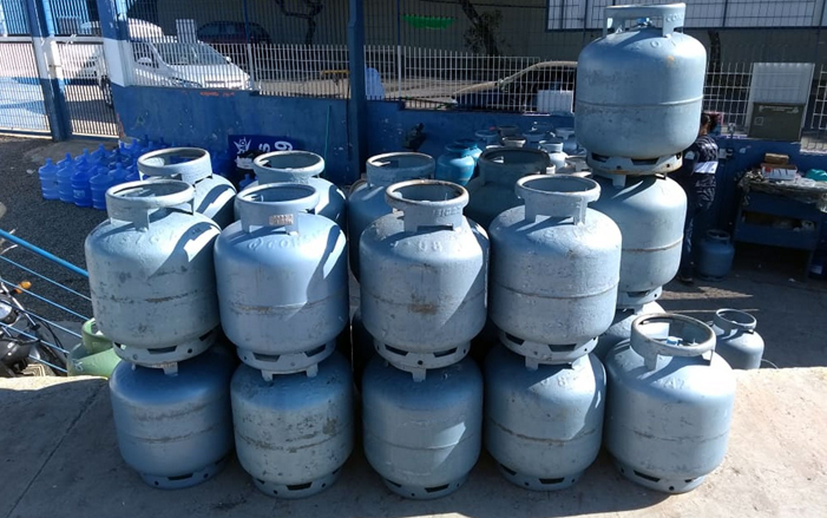 Governo define valores de referência de botijões do programa ‘Gás do Povo’; veja preços por região