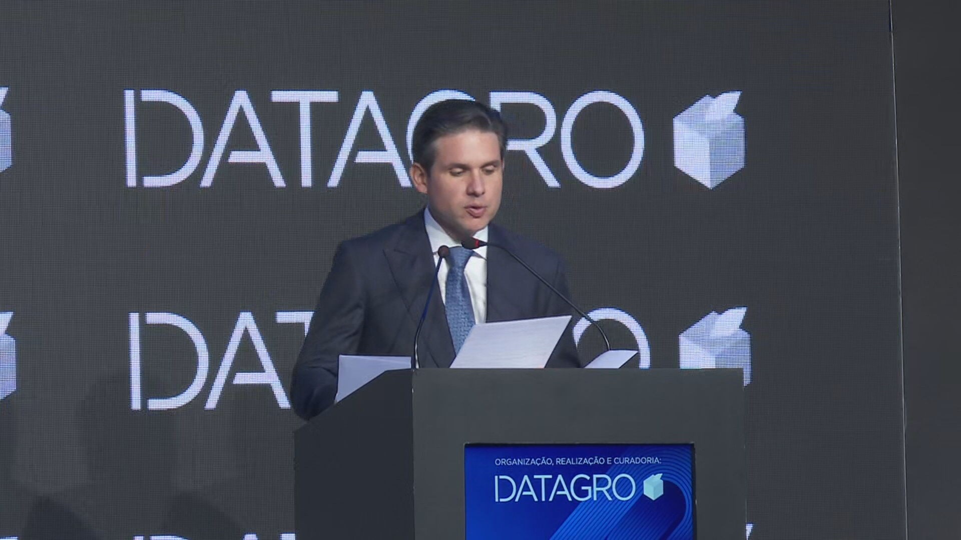 Motta defende aumentar para 35% o percentual de etanol na gasolina