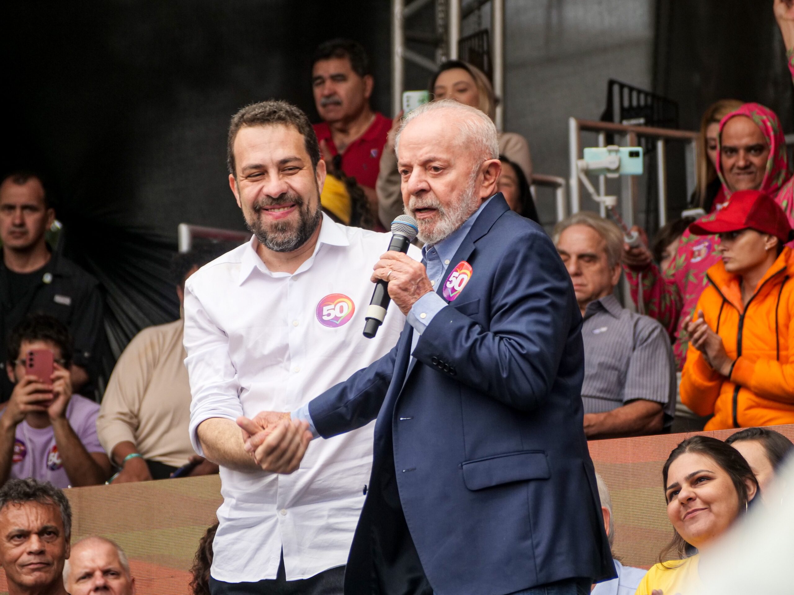 Substituto de Barroso e nomeação de Boulos devem sair antes de viagem de Lula para Ásia
