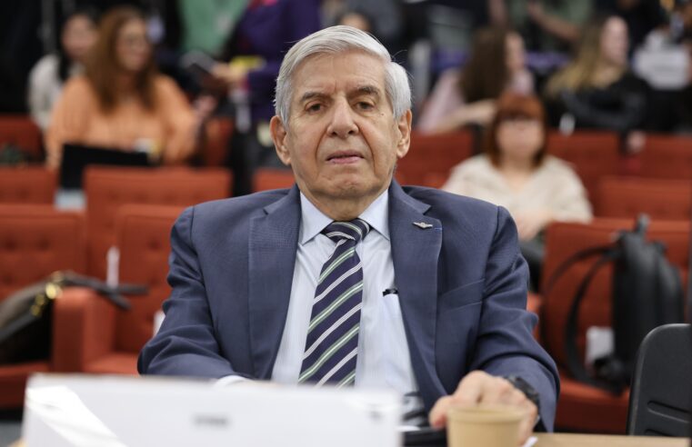 Moraes dá 5 dias para defesa de Heleno apresentar documentos que comprovem Alzheimer