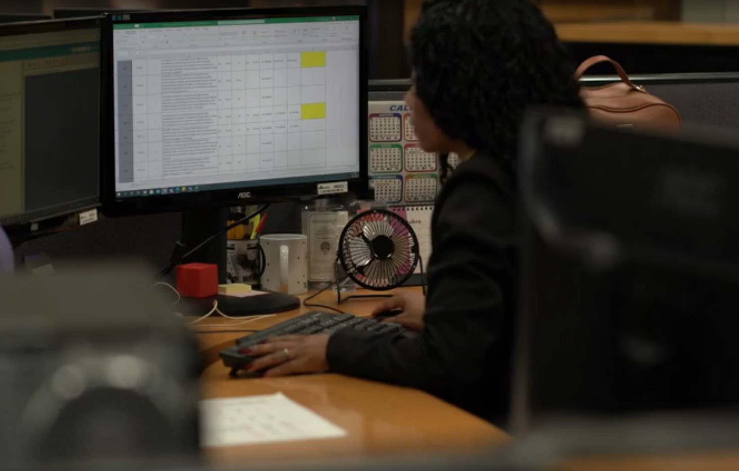 Desigualdade salarial: mulheres recebem 21% menos que homens no setor privado