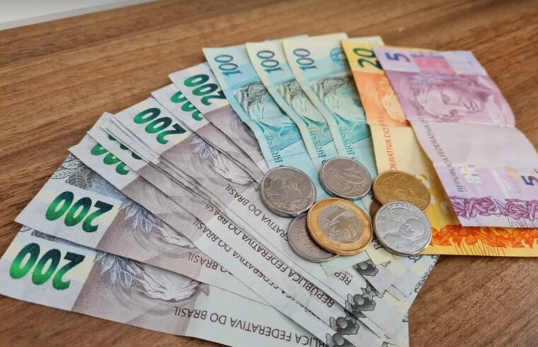 Governo reduz projeção do salário mínimo de 2026 para R$ 1.627