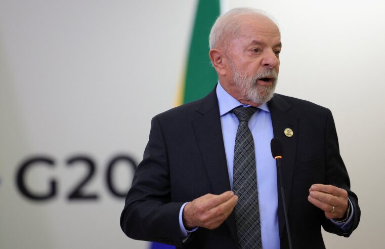 Lula assina decreto de indulto de Natal e exclui condenados por crimes contra a democracia