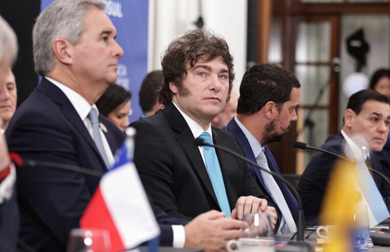 Lula fala em catástrofe humanitária, e Milei defende pressão de Trump sobre Venezuela