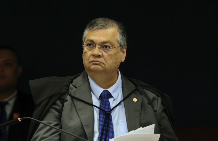 Dino avisa a ministros do STF que, sem apoio interno, investigações sobre emendas podem ser engavetadas