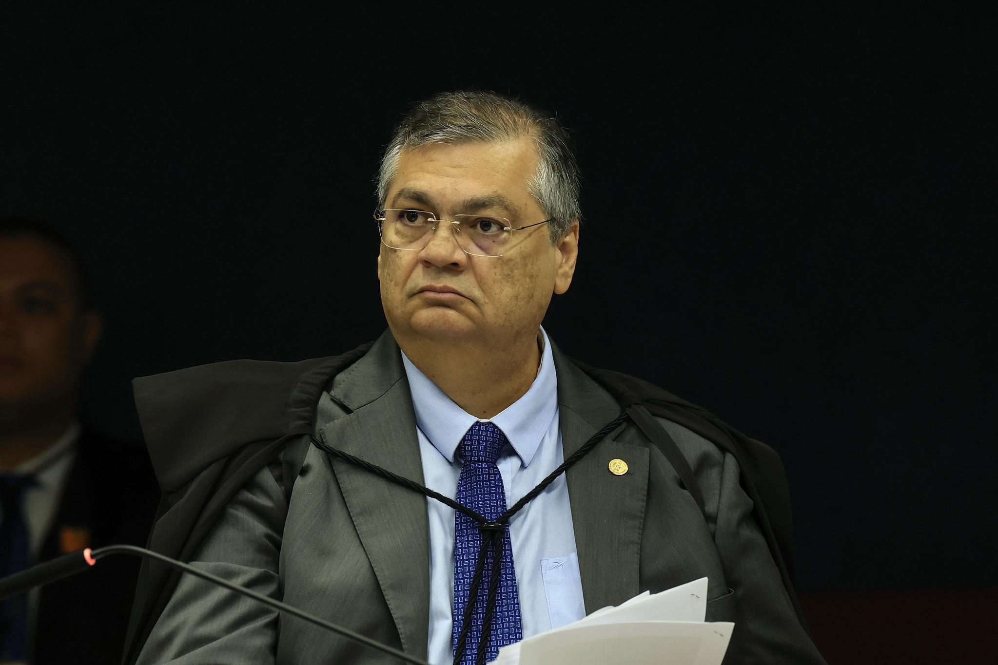 Dino avisa a ministros do STF que, sem apoio interno, investigações sobre emendas podem ser engavetadas