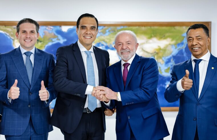 Gustavo Feliciano assume comando do Ministério do Turismo