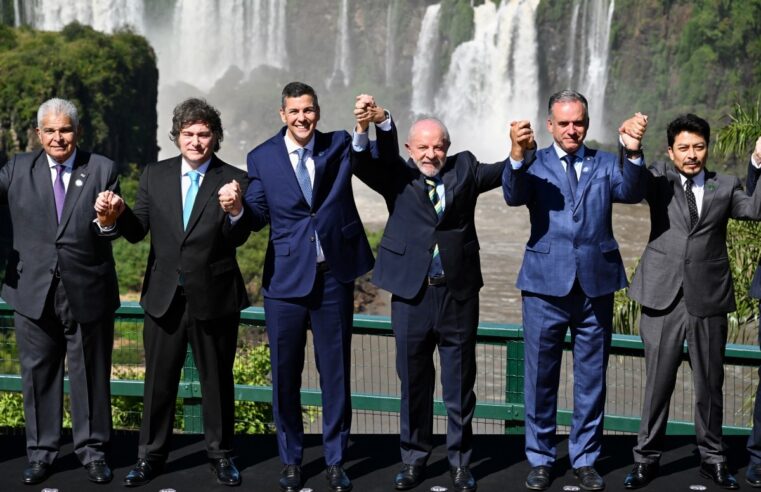 Brasil deixou de assinar comunicado sobre Venezuela porque texto não criticou militares estrangeiros no Caribe