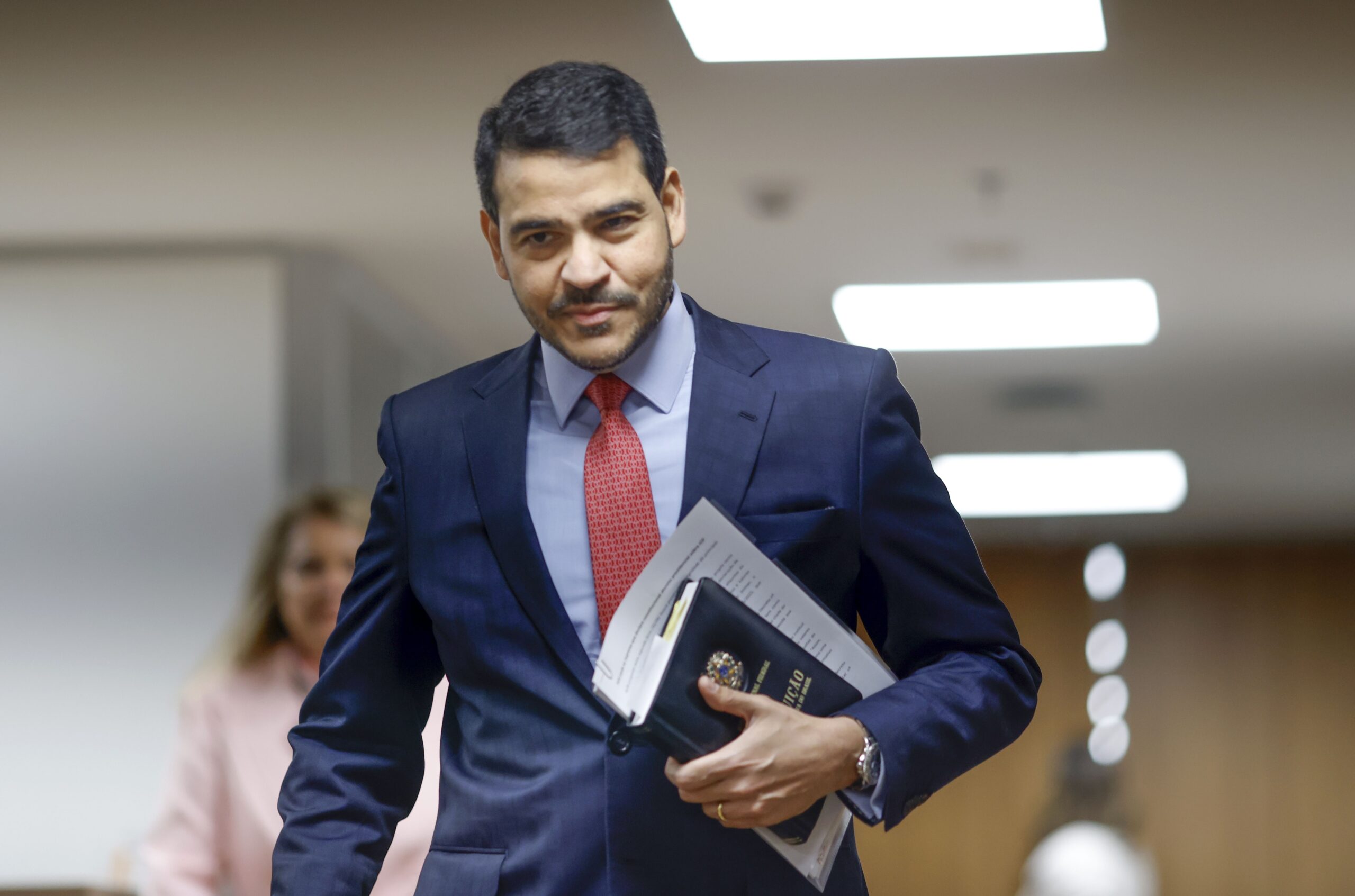 Quaest: 45% desaprovam indicação de Messias ao STF; 30% aprovam