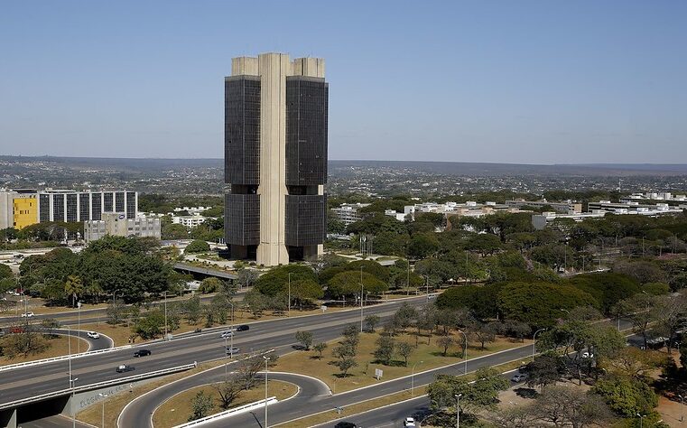 Boletim Focus: mercado reduz, pela sétima vez, projeção de inflação para 2025
