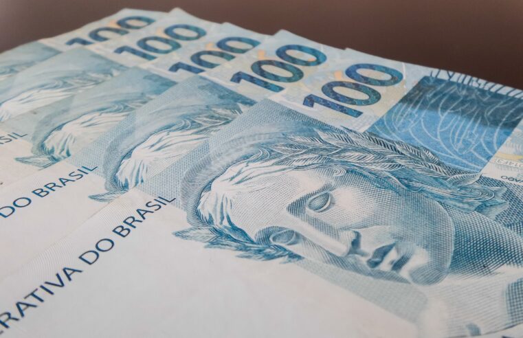 Governo confirma que salário mínimo será de R$ 1.621 em 2026