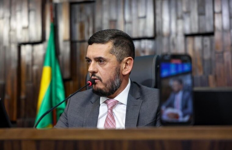 Bacellar se recusou a dar senha do seu celular para PF, mas agentes conseguiram acessar conteúdo do aparelho