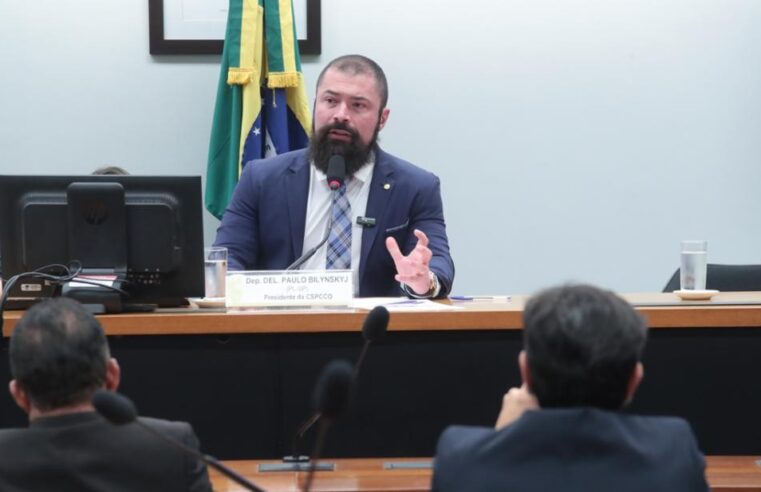 Presidente da Comissão de Segurança da Câmara vai a prédio da PF vistoriar sala em que Bolsonaro está preso