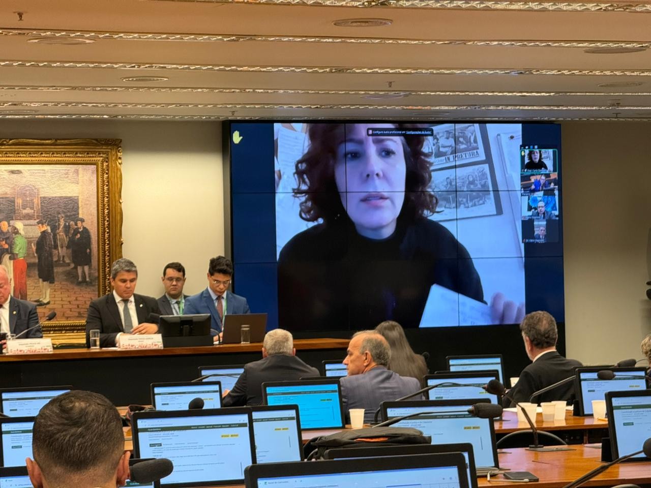 Quais partidos votaram pela cassação de Zambelli, e quais por salvá-la da perda de mandato